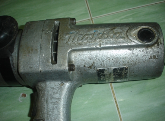 ขายบล็อกไฟฟ้า ยี่ห้อ makita รุ่น 6910 ขนาด 1" 1300 วัตต์