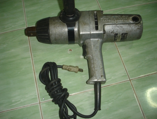 ขายบล็อกไฟฟ้า ยี่ห้อ makita รุ่น 6910 ขนาด 1" 1300 วัตต์