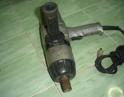 ขายบล็อกไฟฟ้า ยี่ห้อ makita รุ่น 6910 ขนาด 1" 1300 วัตต์