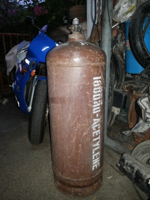 ขายถังแก๊สอซิธิลีน(ACITYLENE)ถังเปล่าสภาพดี ขายถังแก๊สอซิธิลีน(ACITYLENE)ถังเปล่าสภาพดี