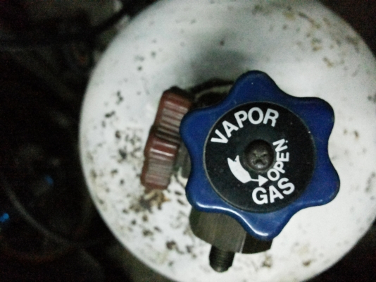 ขายถังใส่น้ำยาแอร์