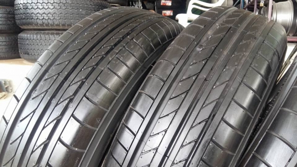 ขายล้อแม็ก nissan march 15" ยางป้ายแดงปี16 สนใจติดต่อ ตาเล็ก ล้อและยางครับ 081-3747940 ขายล้อแม็ก nissan march 15" ยางป้ายแดงปี16 สนใจติดต่อ ตาเล็ก ล้อและยางครับ 081-3747940