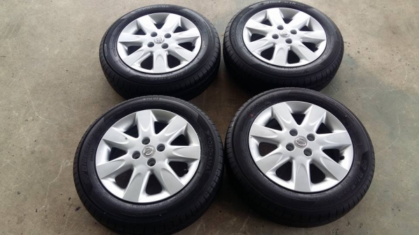 ขายล้อแม็ก nissan march 15" ยางป้ายแดงปี16 สนใจติดต่อ ตาเล็ก ล้อและยางครับ 081-3747940 ขายล้อแม็ก nissan march 15" ยางป้ายแดงปี16 สนใจติดต่อ ตาเล็ก ล้อและยางครับ 081-3747940