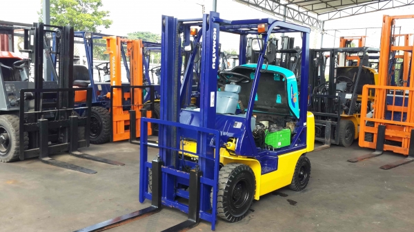 ขายรถยก Komatsu ดีเซล 1.5 ตัน สภาพดี ราคาถูก ขายรถยก Komatsu ดีเซล 1.5 ตัน สภาพดี ราคาถูก