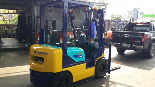ขายรถยก Komatsu ดีเซล 1.5 ตัน สภาพดี ราคาถูก ขายรถยก Komatsu ดีเซล 1.5 ตัน สภาพดี ราคาถูก