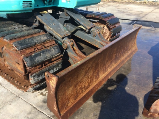 Kobelco SK135SR-1ES-YY04-09976 ปี 2007 มีใบมีดดันดิน สภาพสวยมาก ๆ นำเข้าจากญี่ปุ่น