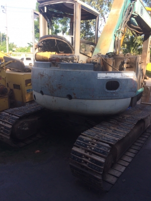 ขายด่วน แม็คโคร   KOBELCO 75HU สไลด์ บนล่าง เครื่องปั้มดี โซ่ช่วงล่างสวย รถทำงานคล่อง ปั้มนิ้ว คอลโทรลน้ำมัน รถพร้อมใช้งานทันที บอดี้ไม่ค่อยสวย แต่ทำงานปกติดีทุกอย่าง เอกสารสัญญาซื้อขาย