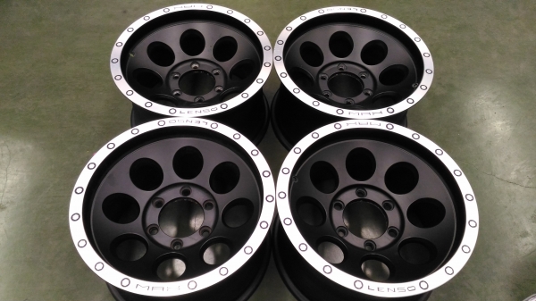 ขายล้อลาย MAX 1 ขอบ 16 กว้าง 9 ออฟ 0 สวยๆครับ