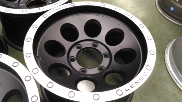 ขายล้อลาย MAX 1 ขอบ 16 กว้าง 9 ออฟ 0 สวยๆครับ