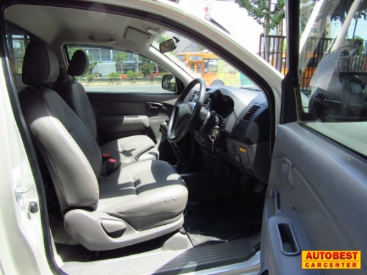 TOYOTA VIGO 2.7CAB CNG ปี2014