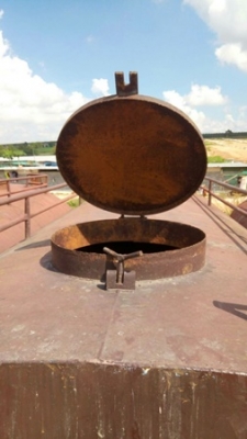 ถังน้ำตั้งพื้นหรือบนกระบะรถได้  ขนาดยาว 3.60 เมตร   ขนาดกว้าง  2.00 เมตร    ขนาดบรรจุ 6,000 ลิตร มี 3 ลูก