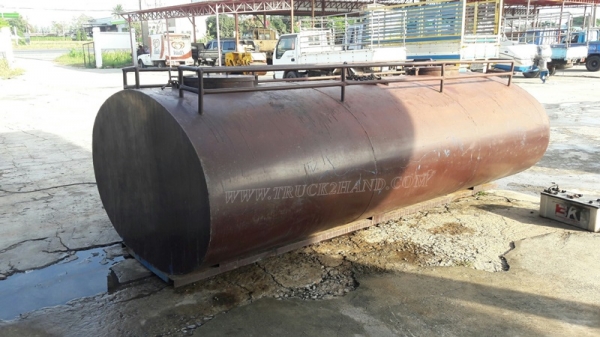 ถังน้ำตั้งพื้นหรือบนกระบะรถได้  ขนาดยาว 3.60 เมตร   ขนาดกว้าง  2.00 เมตร    ขนาดบรรจุ 6,000 ลิตร มี 3 ลูก