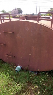 ถังน้ำตั้งพื้นหรือบนกระบะรถได้  ขนาดยาว 3.60 เมตร   ขนาดกว้าง  2.00 เมตร    ขนาดบรรจุ 6,000 ลิตร มี 3 ลูก