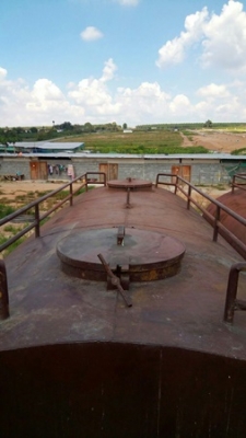 ถังน้ำตั้งพื้นหรือบนกระบะรถได้  ขนาดยาว 3.60 เมตร   ขนาดกว้าง  2.00 เมตร    ขนาดบรรจุ 6,000 ลิตร มี 3 ลูก