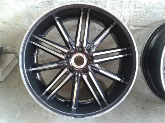 ขอบ20นิ้ว5รู114 ก.8.5นิ้ว อีที40 ชุดนี้ ราคา 8000 บาท