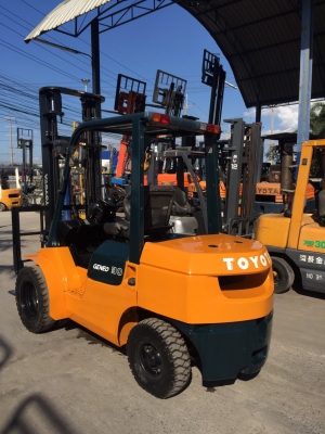 TOYOTA 7FD30 เครื่องดีเซล เสาสูง4เมตร งาเท สนใจติดต่อ083-062-0223(ปอน)