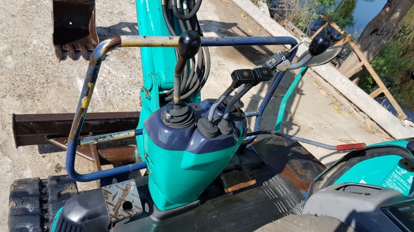 ขายด่วนรถแบคโฮKOMATSUโคมัสซูPC27-8เทียบเท่าPC30คอลโทลสั้นปั้มนี้วครื่องดีปั้มแรงรถนอกเพิ่งนำเข้ามาใหม่ยังไม่เคยใช้งานในเมืองไทยเลย ขายด่วนรถแบคโฮKOMATSUโคมัสซูPC27-8เทียบเท่าPC30คอลโทลสั้นปั้มนี้วครื่องดีปั้มแรงรถนอกเพิ่งนำเข้ามาใหม่ยังไม่เคยใช้งานในเมืองไทยเลย