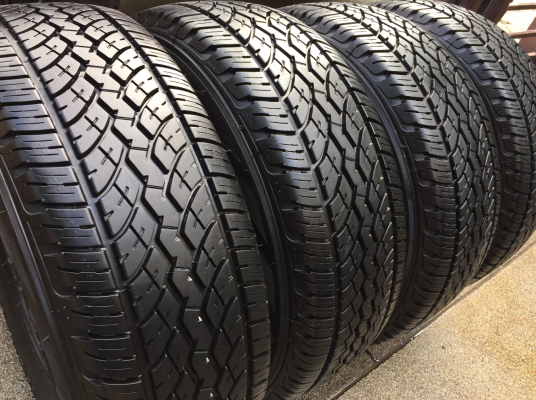 ยาง Yokohama 275 70 16 สิ้นปี13 ดอกเต็ม ไม่มีปะ ไม่มีแตกลายงา ใช้งานน้อย ราคาไม่แพง