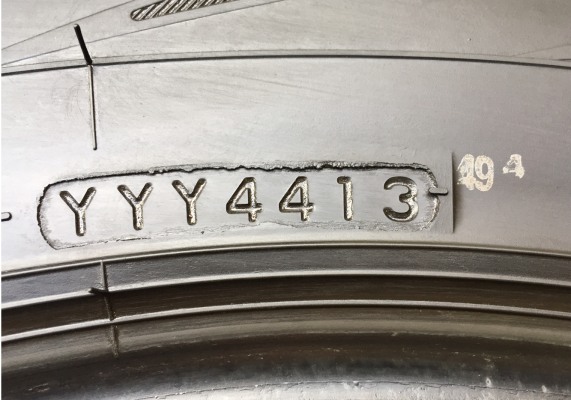 ยาง Yokohama 275 70 16 สิ้นปี13 ดอกเต็ม ไม่มีปะ ไม่มีแตกลายงา ใช้งานน้อย ราคาไม่แพง