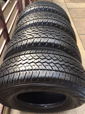 ยาง Yokohama 275 70 16 สิ้นปี13 ดอกเต็ม ไม่มีปะ ไม่มีแตกลายงา ใช้งานน้อย ราคาไม่แพง