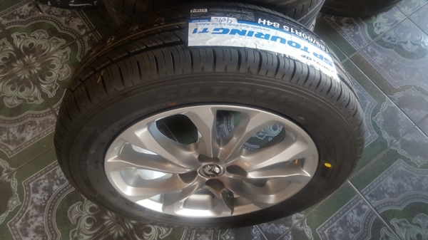 ขายล้อMazda2 Skyavtiv15 พร้อมยาง 4 ล้อ