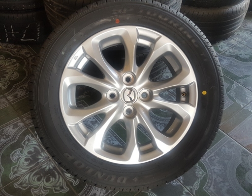 ขายล้อMazda2 Skyavtiv15 พร้อมยาง 4 ล้อ