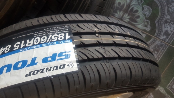 ขายล้อMazda2 Skyavtiv15 พร้อมยาง 4 ล้อ