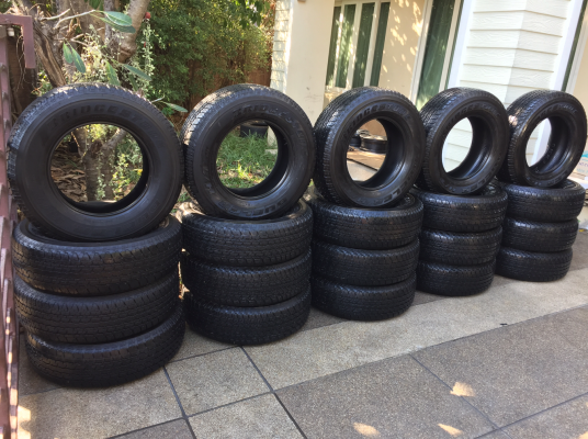 ยาง Bridgestone 245 70 16 ปี16 รอบนี้มา 5ชุด ดอกเต็ม ราคาไม่แพง
