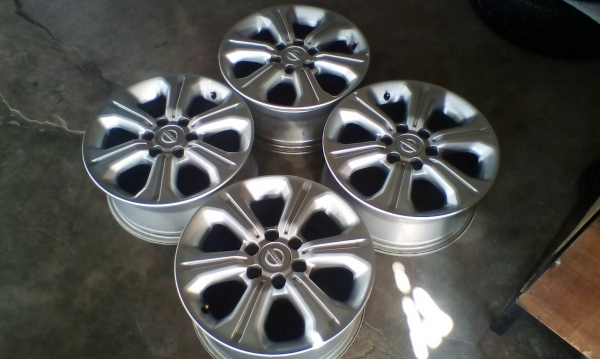 แม็ก NAVARA NP300 4&times;4 ขอบ16