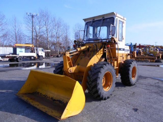 ขายรถตักล้อยาง รุ่นนิยม KOMATSU 510 กรองเดี่ยว นำเข้าจากญี่ปุ่นโดยตรง โทร.090-986-2521 อ๊อบ