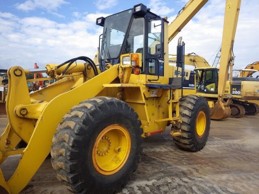 KOMATSU WA300-1 ซีเรียล 30,000 ญี่ปุ่นแท้ โทร.090-986-2521 อ๊อบ