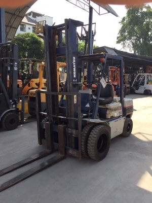 KOMATSU FD30-11 เครื่องดีเซล เกียร์ธรรมดา เสาสูง4เมตร สนใจติดต่อ083-062-0223(ปอน) KOMATSU FD30-11 เครื่องดีเซล เกียร์ธรรมดา เสาสูง4เมตร สนใจติดต่อ083-062-0223(ปอน)