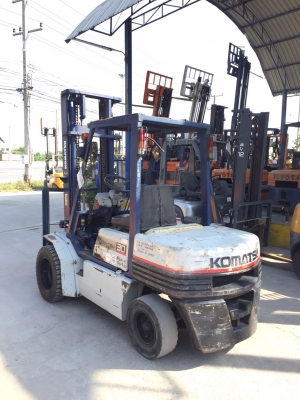 KOMATSU FD30-11 เครื่องดีเซล เกียร์ธรรมดา เสาสูง4เมตร สนใจติดต่อ083-062-0223(ปอน) KOMATSU FD30-11 เครื่องดีเซล เกียร์ธรรมดา เสาสูง4เมตร สนใจติดต่อ083-062-0223(ปอน)