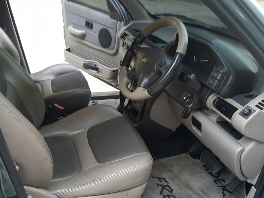 2003 LAND ROVER FREELANDER 2.5 V6 สีเทาสวยๆ สภาพจบๆ ไม่ต้องเก็บอะไรแลัว