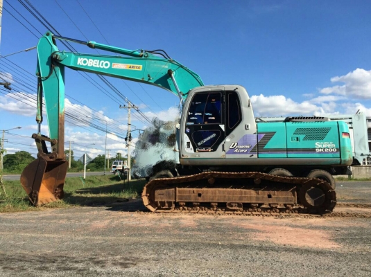 ขายรถแบคโฮ KOBELCO SK200 YN10 ไฟฟ้าครบ เล่มทะเบียน ราคา1150000 สนใจรีบโทรจองด่วน