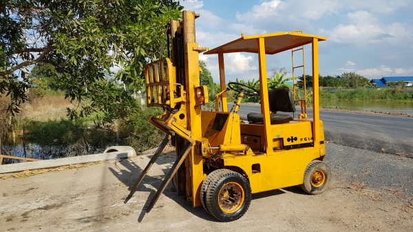 ขายด่วนรถยกKOMATSU FG15-10ยก1.5ตันเสาสุง3เมตรงากะดกได้ยางหน้าคู้นอกเพิ่งนำเข้ามายังไม่เคยใช้งานในเมืองไทยเลย