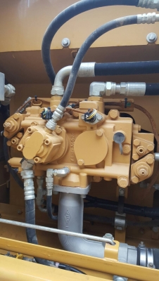 ขาย CAT318D2L รถสวยมาก 2500 ชั่วโมง สนใจติดต่อ 081-4283210