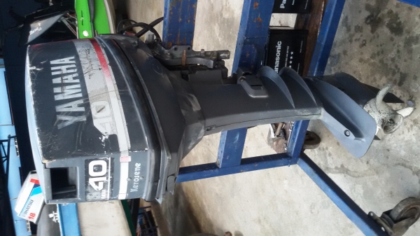 YAMAHA 40J มีแฮนเดิ้ล 2สูบ ประหยัดน้ำมัน หางยาว21นิ้ว สภาพดีพร้อมใช้ทันที