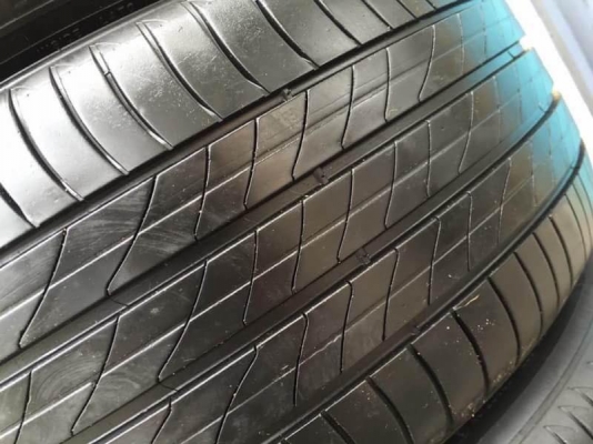ขายยาง MICHELIN PRIMACY 3ST 225-50-17 ปี15 ดอกหนาจัด ไม่มีตำหนิ ไม่มีปะ ชุดละ 5,900 บาท