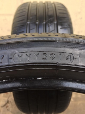 ขายยาง YOKOHAMA BLUEARTH A 235-35-19 ปี14 ดอกหนาจัด ไม่มีปะ ไม่มีตำหนิ คู่ละ 5,000 บาท