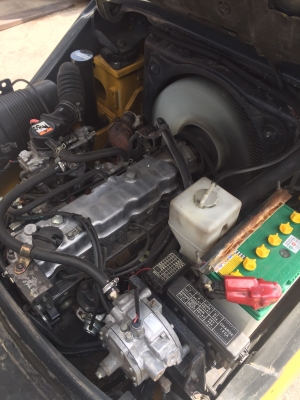 KOMATSU FG25-17 เครื่องเบนซิล+แก็ส เกียร์ออโต้ เสาสูง4เมตร สนใจตริดต่อ083-060-0223(ปอน)