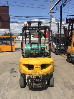 KOMATSU FG25-17 เครื่องเบนซิล+แก็ส เกียร์ออโต้ เสาสูง4เมตร สนใจตริดต่อ083-060-0223(ปอน)