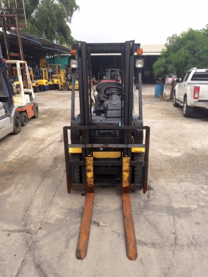 KOMATSU FD15-20 เครื่องดีเซล เกียร์ธรรมดา เสาสูง3เมตร สนใจติดต่อ 083-062-0223(ปอน)