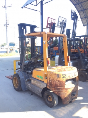 TCM FD20Z5 เครื่องดีเซล เกียร์ธรรมดา เสาสูง4เมตร สนใจติดต่อ083-062-0223(ปอน)