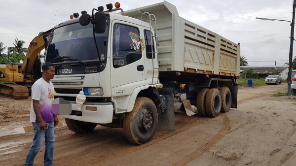 Isuzu 270 ปี48 ติดต่อ  080-1405528