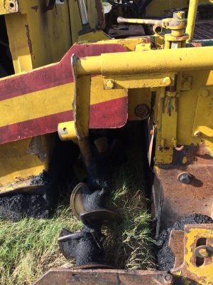 รถปูยาง NIGATA NF220 ปูใด้5เมตร พร้อมใช้งาน รถปูยาง NIGATA NF220 ปูใด้5เมตร พร้อมใช้งาน