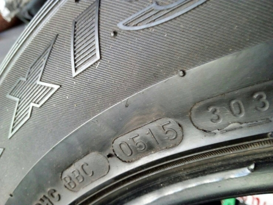 215/65R16 MAXXIS MA-579 ปี15 ชุด 4 เส้น tel. 081-427-3941 215/65R16 MAXXIS MA-579 ปี15 ชุด 4 เส้น tel. 081-427-3941