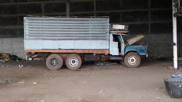 หัวยาว  6BD1  165  แรง  ดั่มท์  รถตามภาพ  พร้อมใช้งาน  ราคา  200,000 บาท