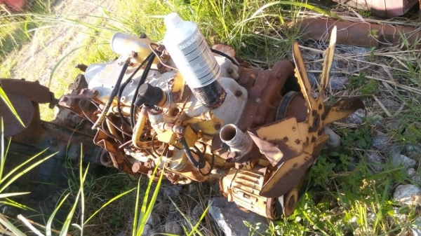 ขายเครื่องรถตัก โคมัสสุ 510  4-D-105 กองคู่ เก่านอก ขายตามสภาพ มี2 เครื่อง