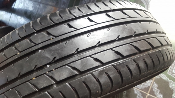 ขายล้อTOYOTA VIOS TRD รุ่น3 ยางปี15  4 ล้อ